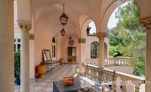 Ünlü oyuncunun banyosu olay oldu: Gözlerim kanadı, gözlerim!
