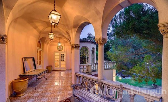 Ünlü oyuncunun banyosu olay oldu: Gözlerim kanadı, gözlerim!
