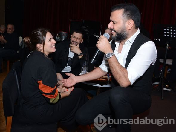 Alişan'dan Buse Varol'a: Tapılacak kadınsın
