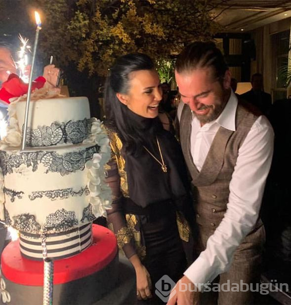 Engin Altan Düzyatan'dan eşi Neslişah Alkoçlar'a romantik mesaj

