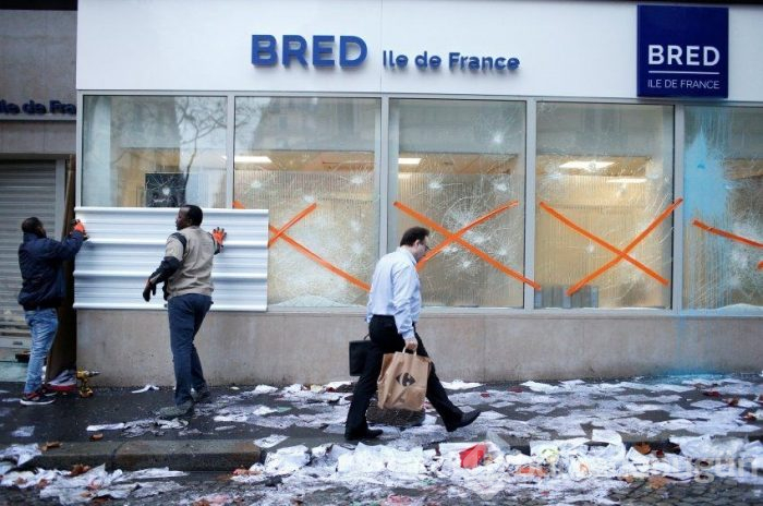 Macron "Sarı Yelekliler" isyanını durduramıyor
