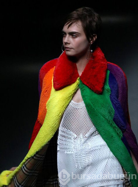 Cara Delevingne çekimde sakatlandı
