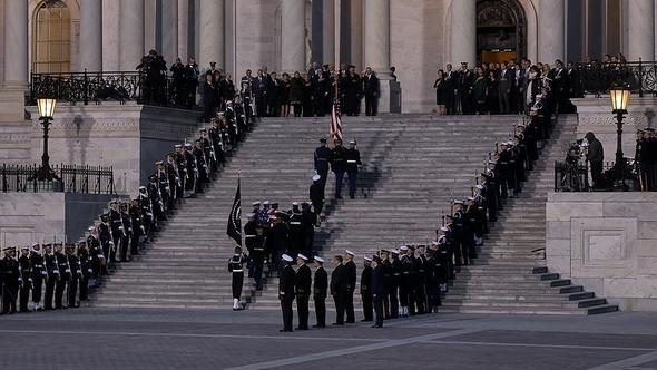 Baba Bush için anma töreni