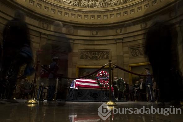 Baba Bush için anma töreni