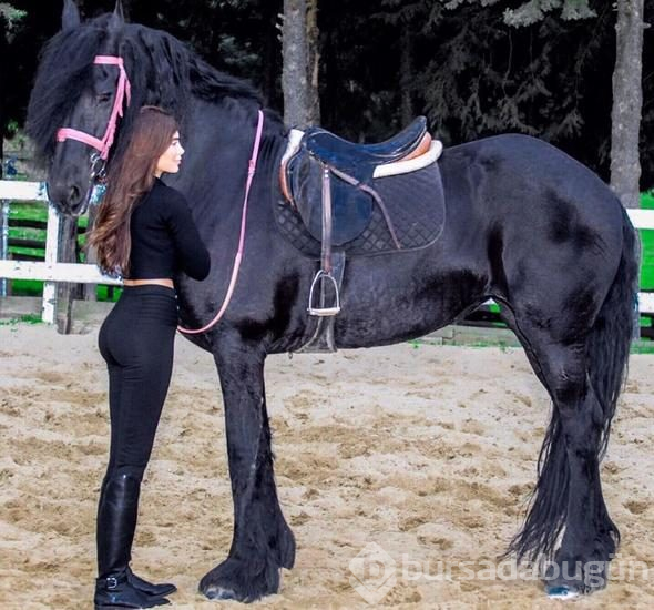 Ceren Hindistan'a masaj salonu şoku
