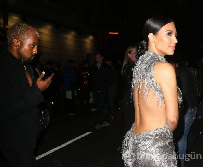 Kim Kardashian, müzikalde telefon kullanan Kanye West'i savundu