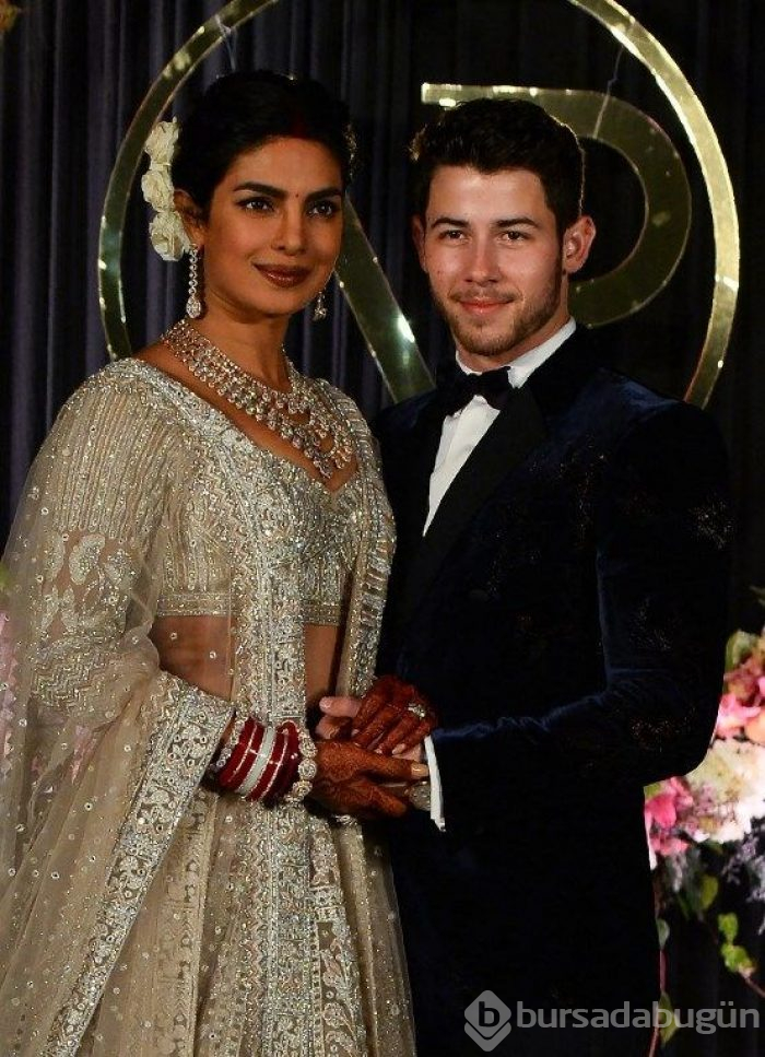 Priyanka Chopra'nın 22 metre duvaklı gelinliği