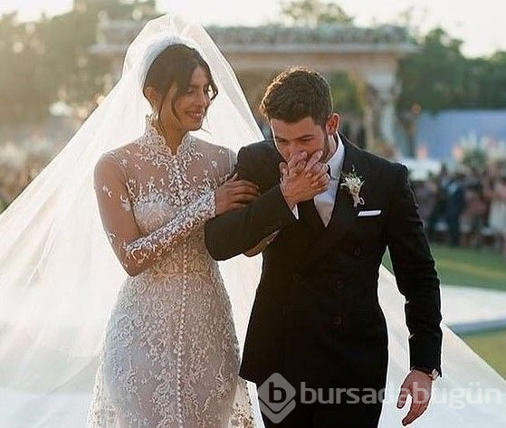 Priyanka Chopra'nın 22 metre duvaklı gelinliği
