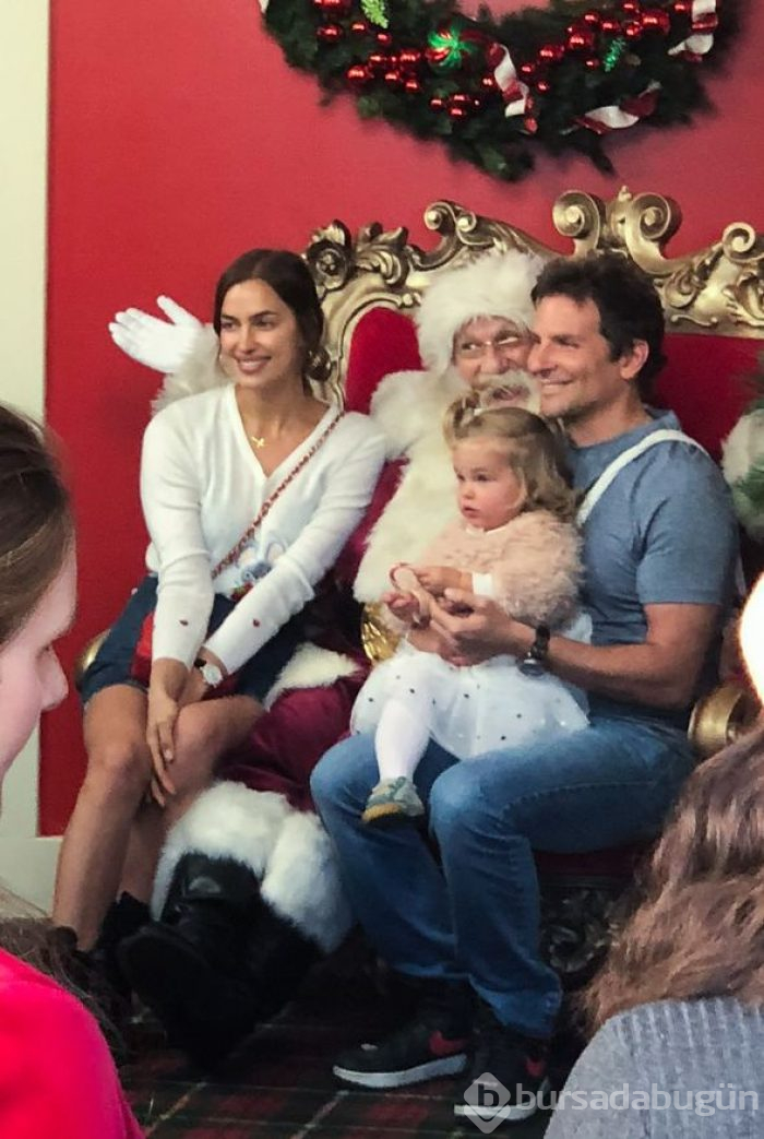 Çocuğunu Noel Baba'ya götürdü
