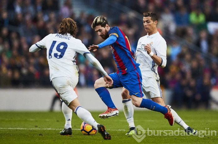 Cinsiyet ayrımı sadece ödül töreni ile kısıtlı değil... Kadın futbolunun Messi'si Ada Hegerberg'in maaşı şaşırttı!
