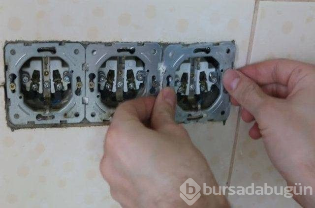 Evde yaptığınız gizli bölmelerle paranız emin ellerde!