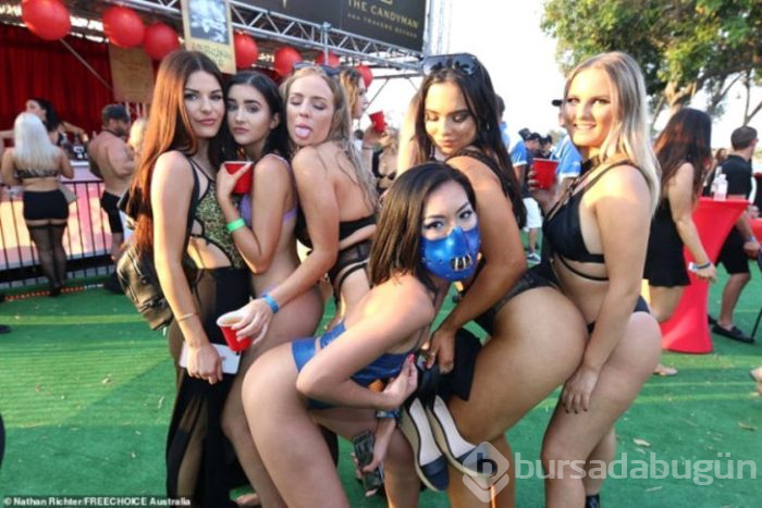 Fenomen playboyun çıplak kadın heykeli olay yarattı!
