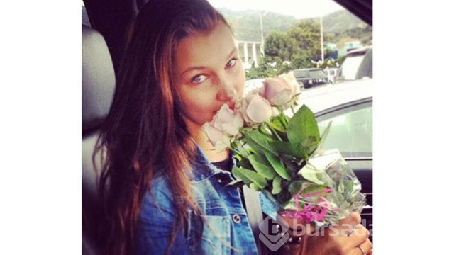 Bella Hadid'den çıplak paylaşım!