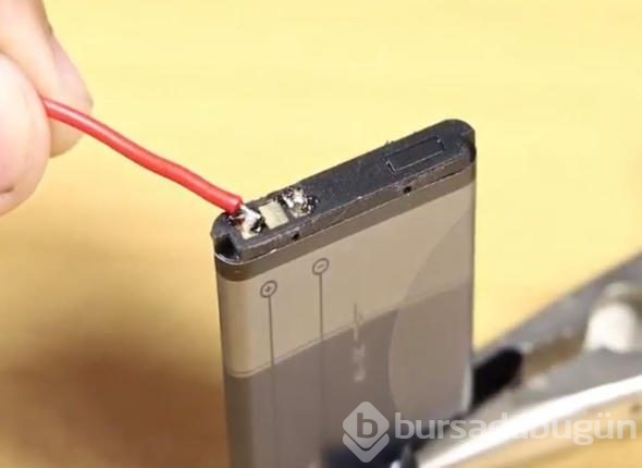 Eski telefonunun içindeki 'şey' kıymete bindi!
