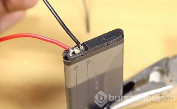 Eski telefonunun içindeki 'şey' kıymete bindi!
