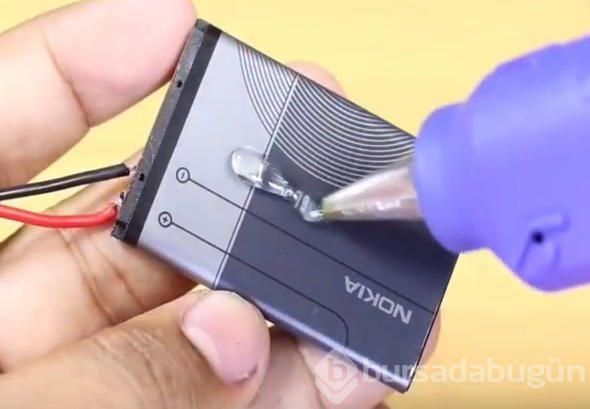 Eski telefonunun içindeki 'şey' kıymete bindi!
