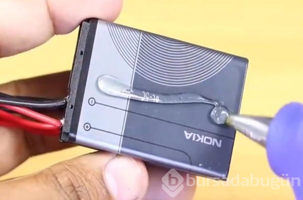 Eski telefonunun içindeki 'şey' kıymete bindi!
