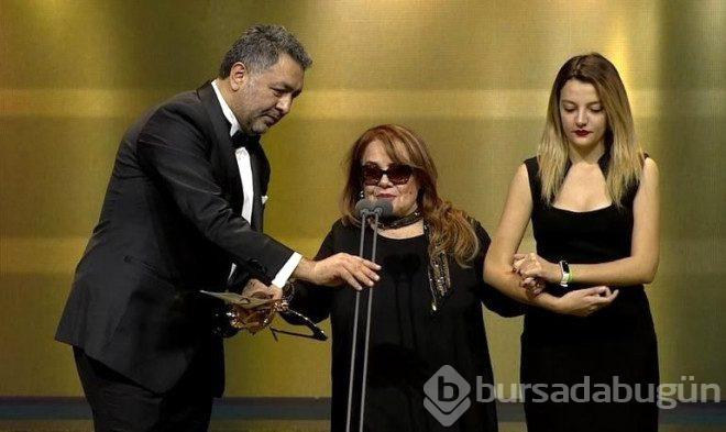 Tek bir şarkıyla Türkiye'nin favorisi oldu Altın Kelebekte kim hangi ödülü aldı