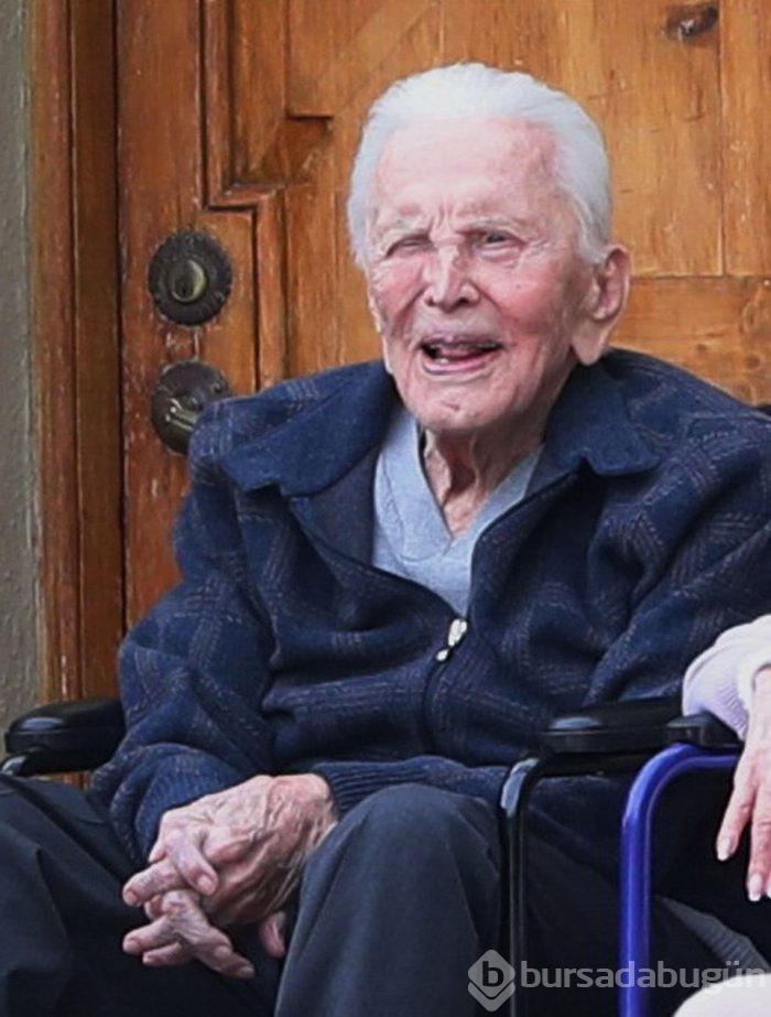 Kirk Douglas'a 102'nci doğum günü partisi