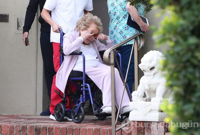 Kirk Douglas'a 102'nci doğum günü partisi