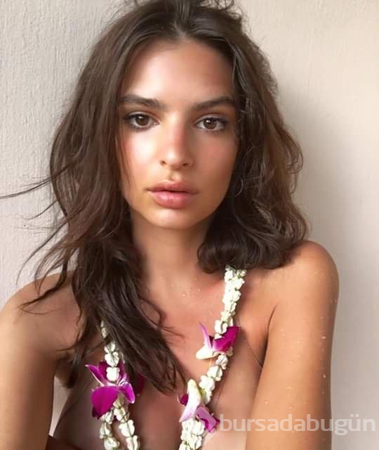 Emiliy Ratajkowski'den cesur paylaşım

