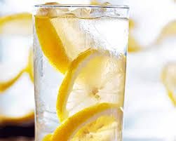 Her gün 1 bardak limonlu su ve 11 faydası!
