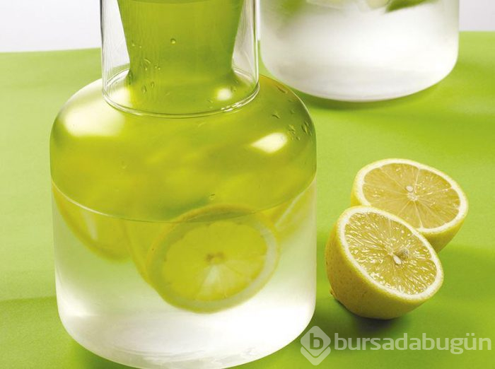 Her gün 1 bardak limonlu su ve 11 faydası!
