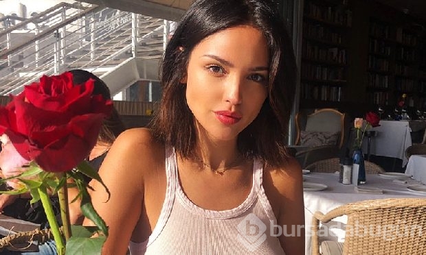 Eiza Gonzalez, soğuklardan Honolulu'ya kaçtı!
