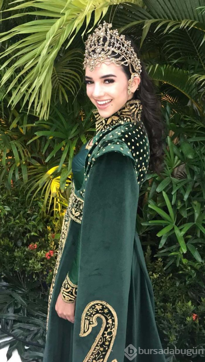 Demet Akalın, Miss Universe'de yarışacak olan Türkiye güzeline destek vermeyenlere tepki gösterdi
