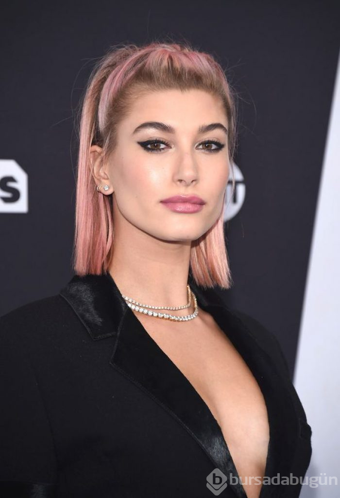 Hailey Baldwin'den sosyal medya itirafı
