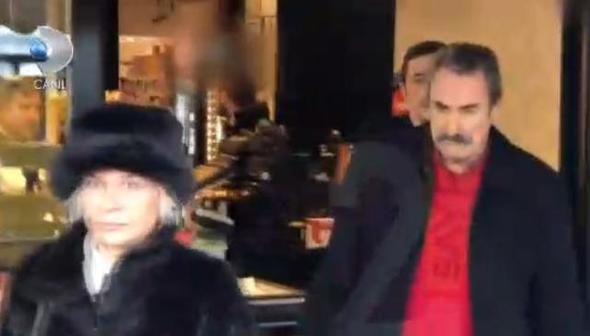 Ahmet Kural ailesiyle hasret giderdi!
