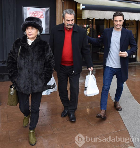 Ahmet Kural ailesiyle hasret giderdi!
