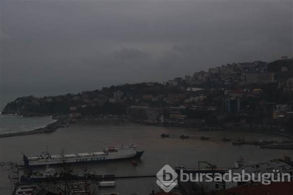 Zonguldak Limanı çöple doldu

