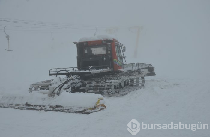 Bursa Uludağ'da kar kalınlığı artıyor