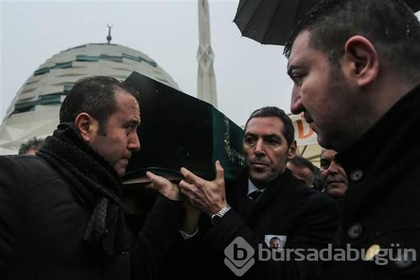 Ünlü iş adamı Ali Raif Dinçkök son yolculuğuna uğurlandı
