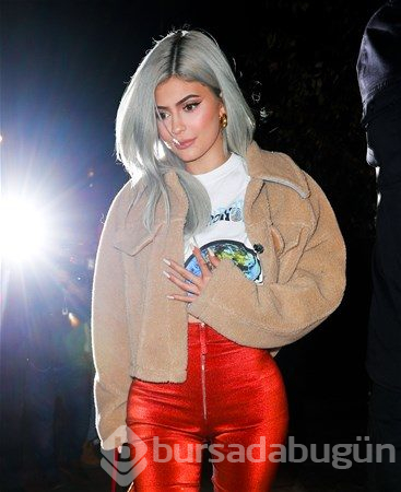 Kylie Jenner'dan yılbaşı pozu
