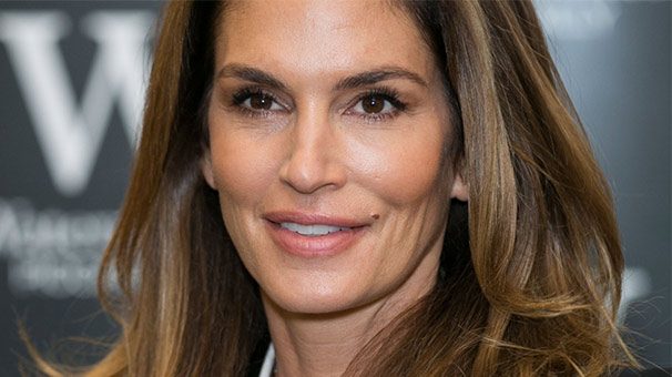 Cindy Crawford'dan 52 yaş pozu
