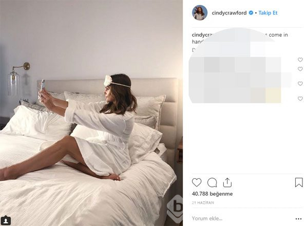 Cindy Crawford'dan 52 yaş pozu
