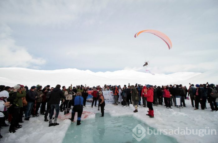 2 bin 700 metrede Yüzme Şenliği (Rize)