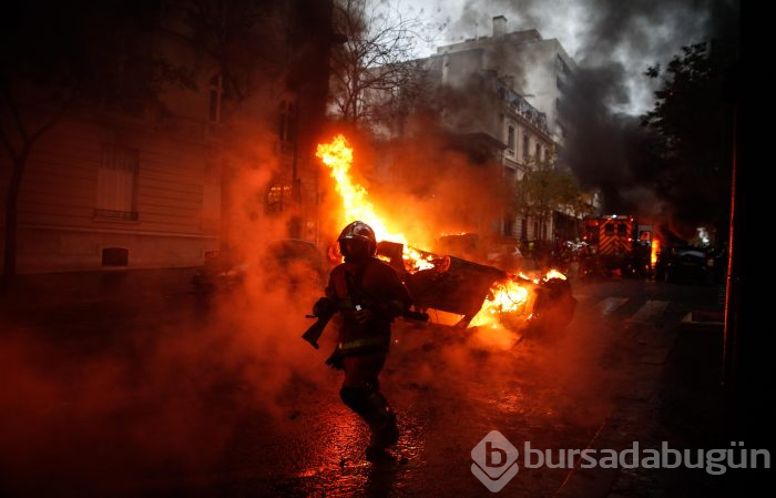 Fransa Başbakanı: Protestocuları yeteri kadar dinlemedik, hata yaptık
