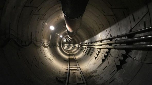 Elon Musk'ın dev yeraltı tüneli bugün açılıyor!
