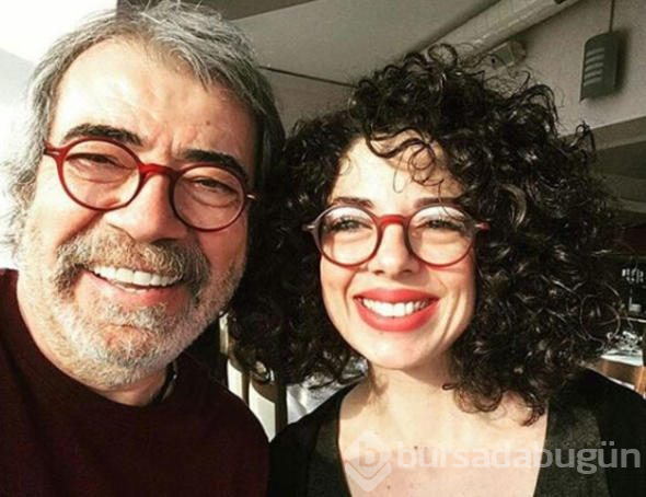 Annesini geçti!
