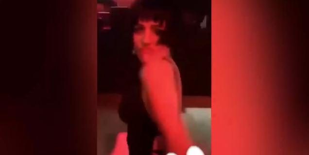 Gonca Vuslateri Tarkan şarkısıyla coştu
