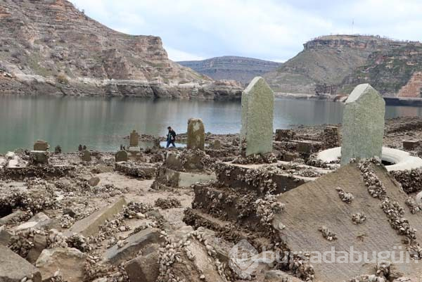 Yıllar önce sular altında kalan köyleri ortaya çıktı
