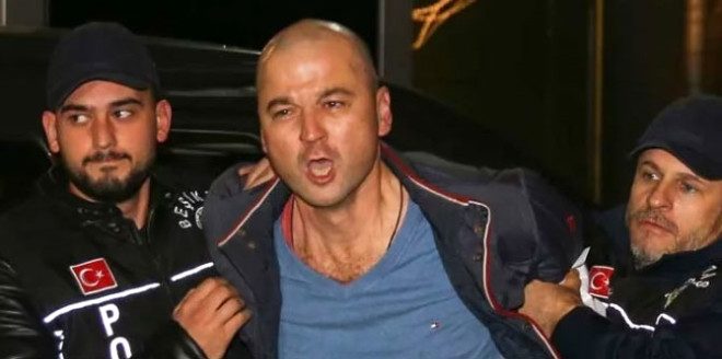 Papağana işkence videosuyla ortalığı ayağa kaldıran Masterchef Murat'ın olayları