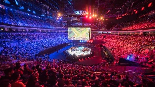 League of Legends karakterlerinin müzik grubu listeleri sallıyor
