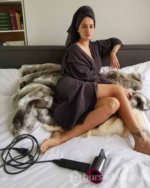 Didem Soydan'dan bornozlu paylaşım
