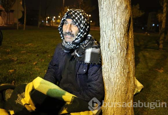 Kızı ile damadının tartışmaması için sokakta kaldı!
