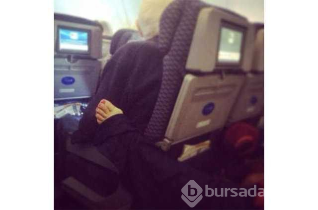 Hosteslerden yolcuları utandıracak paylaşımlar

