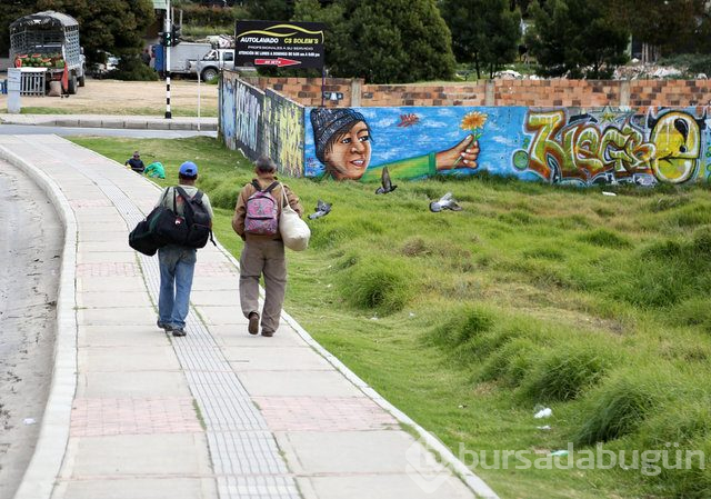 Yüzlerce kilometreyi günlerce yürüyen Venezuelalılar...

